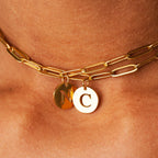 Colar Letra Inicial Clip Chain Banhado em Ouro 18K