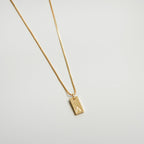 Colar Letra Inicial Minimal Banhado em Ouro 18K