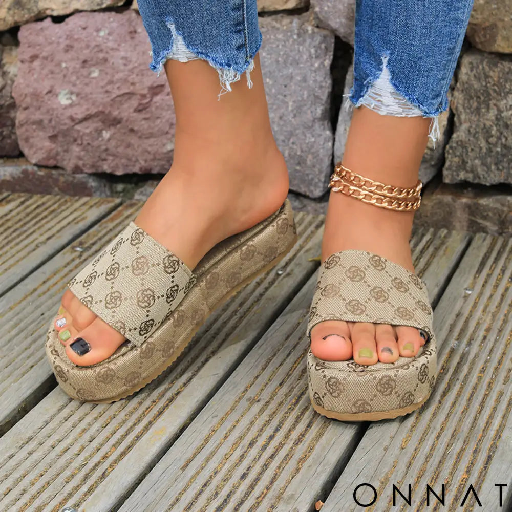 Sandália Plataforma Confort Luxe Sandálias