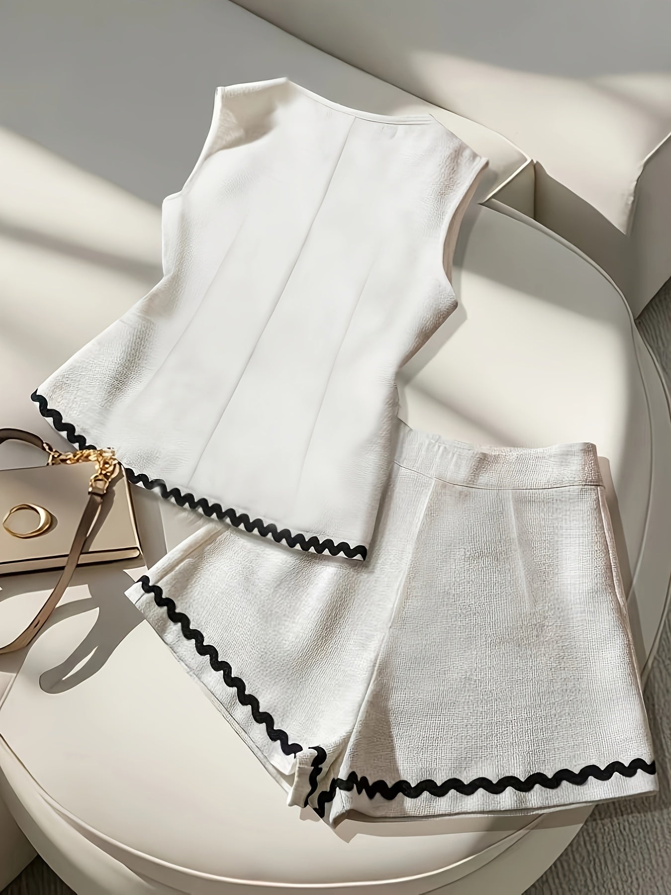 Onnat Glow Conjunto Feminino Renda | Blusa Sem Mangas + Shorts Largo Bege/Branco