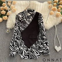 EleganceStripe - The Sophisticated Touch for Your Wardrobe L / black Tops