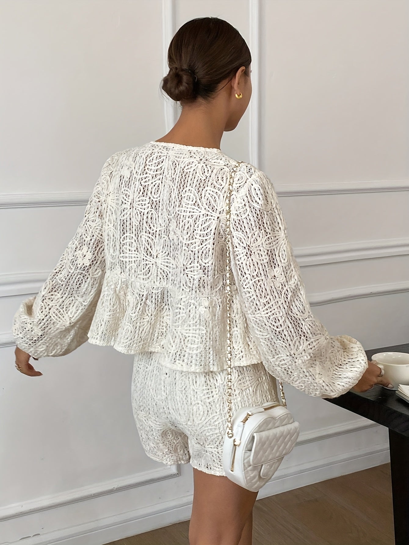 Onnat Glow Conjunto Feminino | Blusa + Shorts - Branco com Estampa Floral - Verão