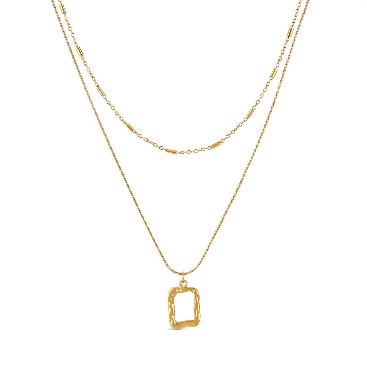 Mix de Colares Pingente Abstrato Banhado em Ouro 18K