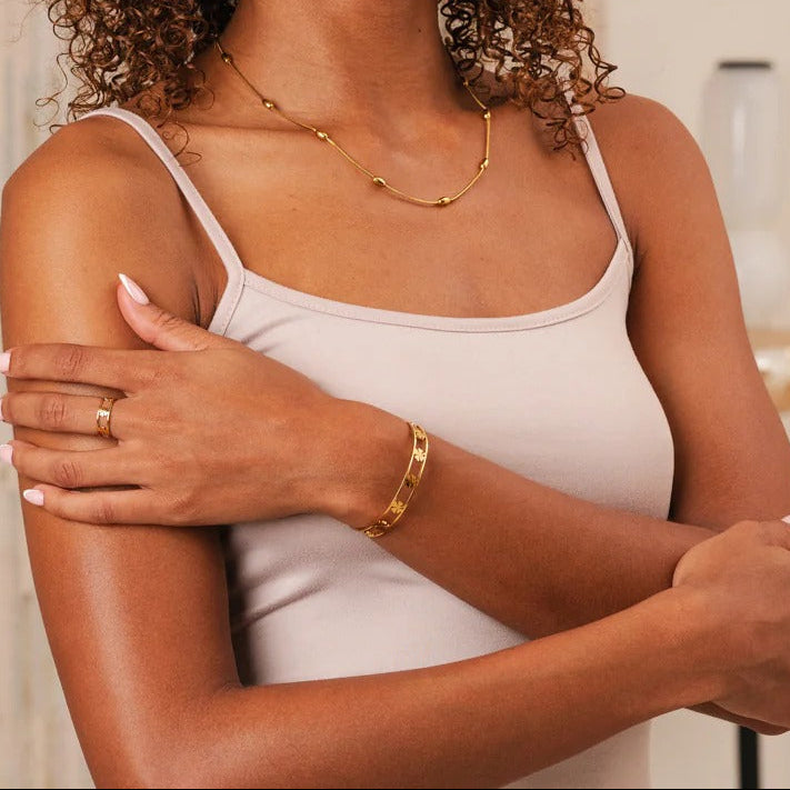 Bracelete Trevo Vazado Banhado em Ouro 18K