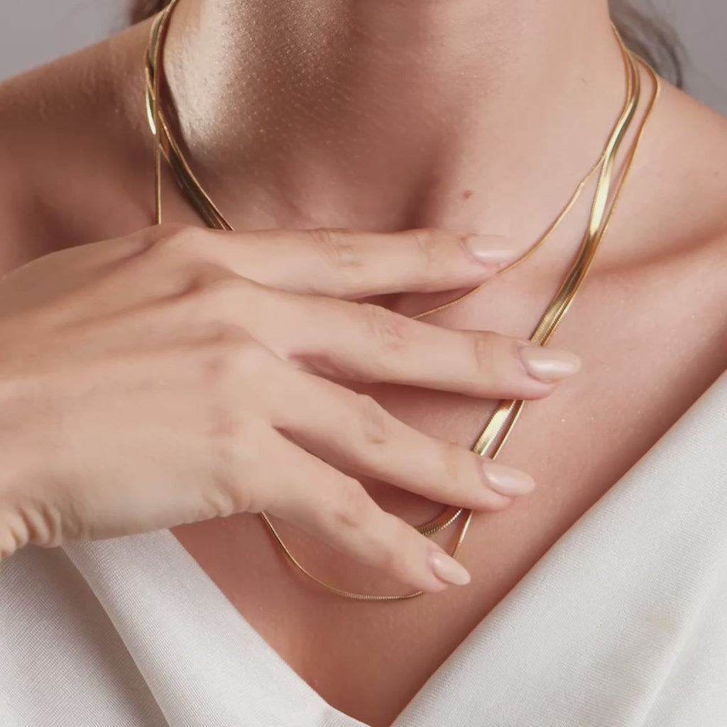 Colar Selene Trio Camadas Malha Banhado em Ouro 18K