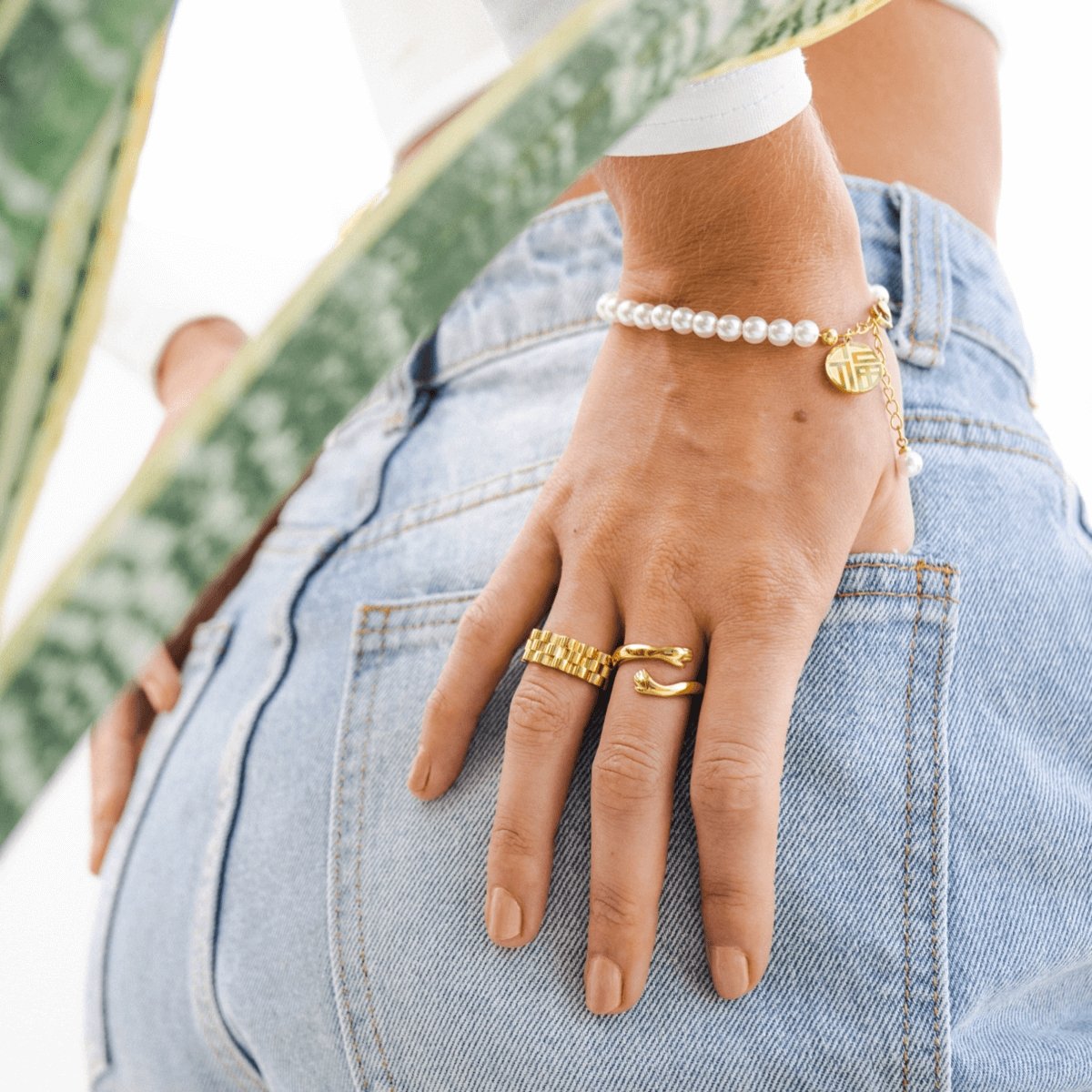 Pulseira Maldivas de Pérolas Charm Banhada em Ouro 18K