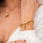 Pulseira Toscana Elos Pingente Coração e Hamsá Banhada em Ouro 18K