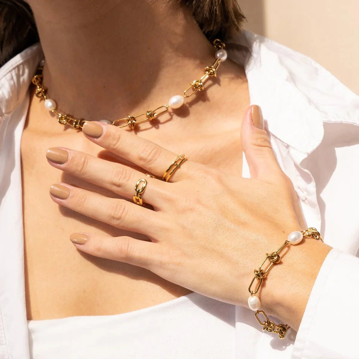 Pulseira Noronha Nó e Pérolas Banhado em Ouro 18k